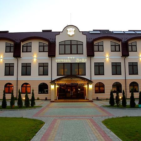 Best Hotel And Restaurant Complex Dunaivtsi Exterior photo